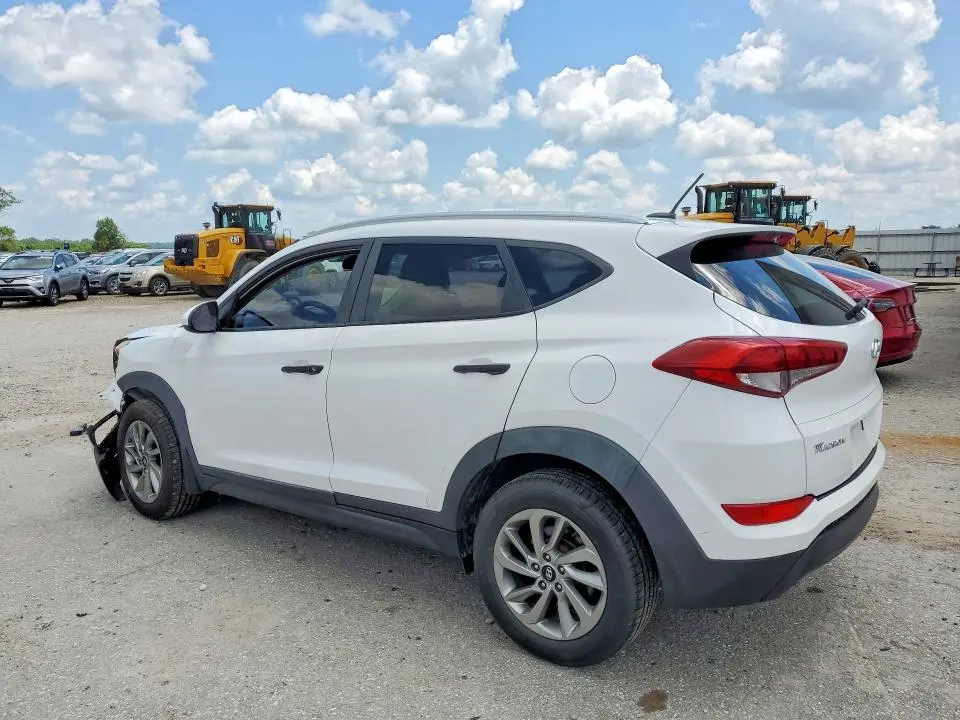 2016 HYUNDAI TUCSON SE  