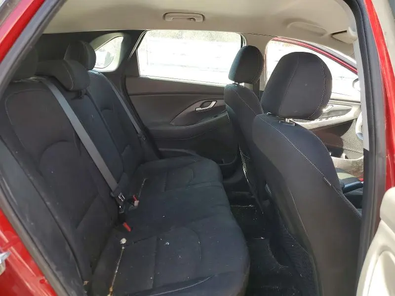 2018 HYUNDAI ELANTRA GT BASE  