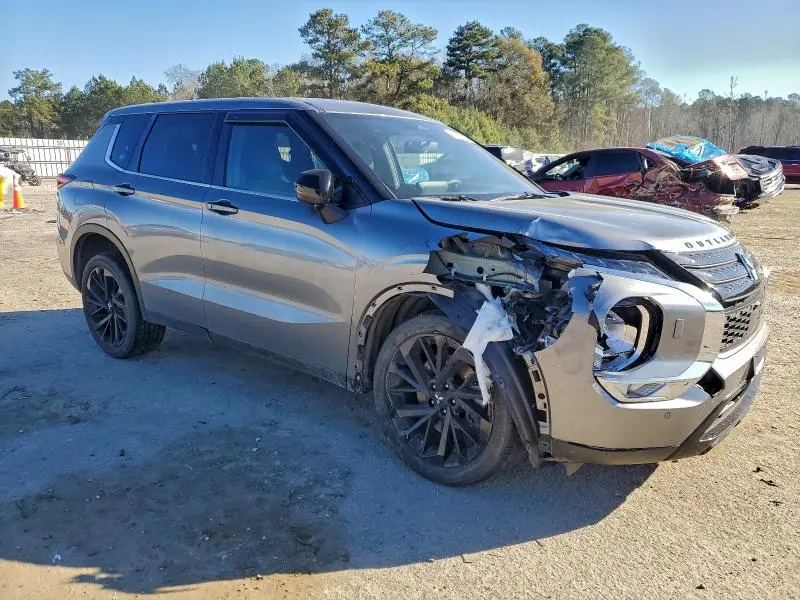 2023 MITSUBISHI OUTLANDER SE  