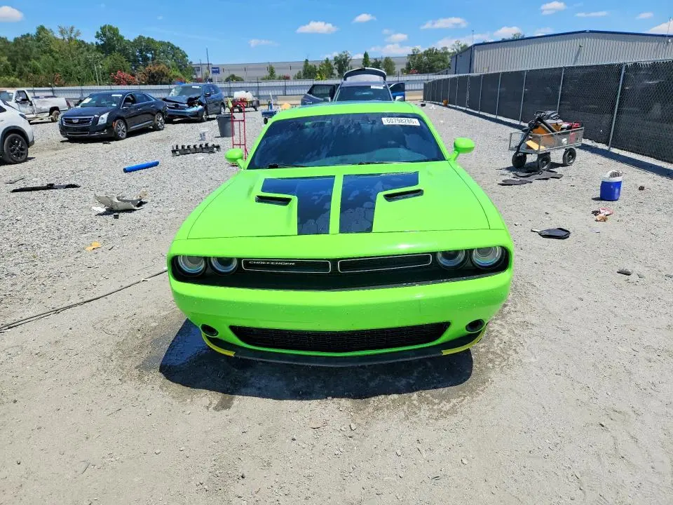 2017 DODGE CHALLENGER SXT  