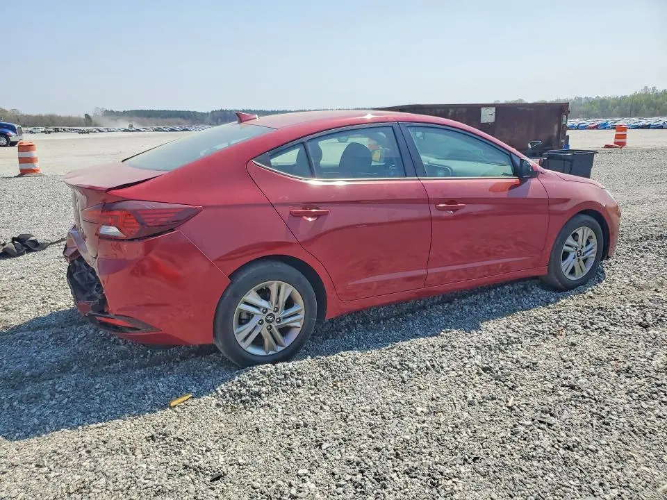 2020 HYUNDAI ELANTRA SEL  