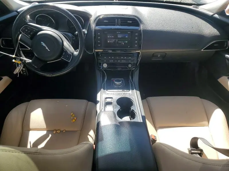 2017 JAGUAR XE PREMIUM  