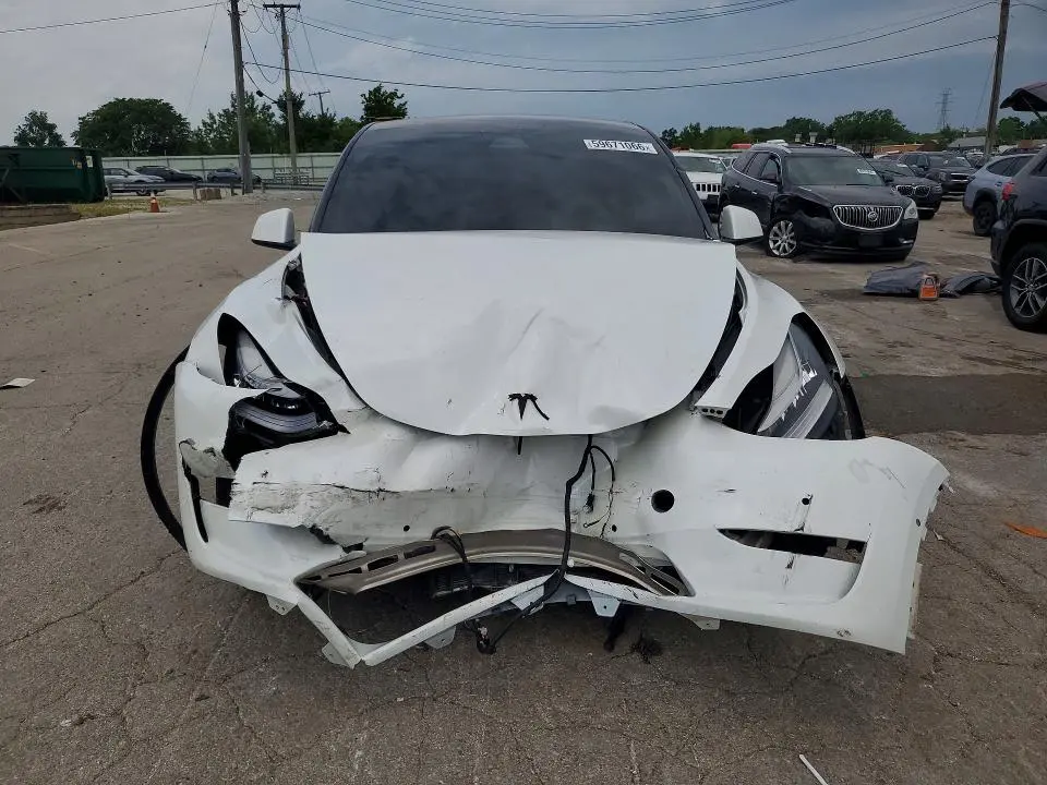 2016 TESLA MODEL Y   