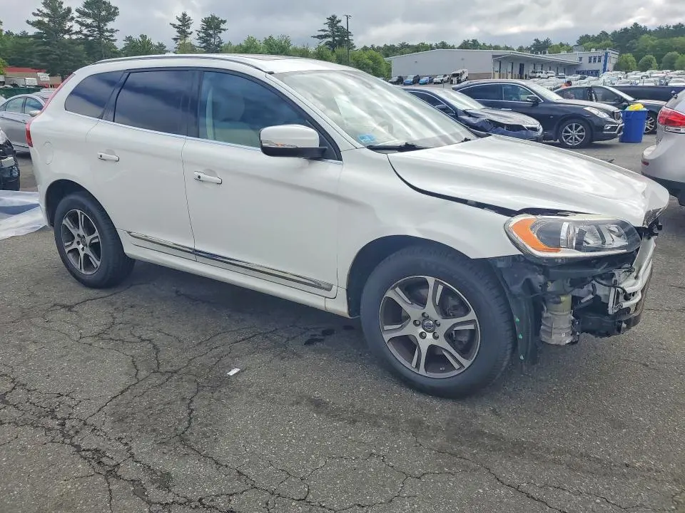 2014 VOLVO XC60 T6  