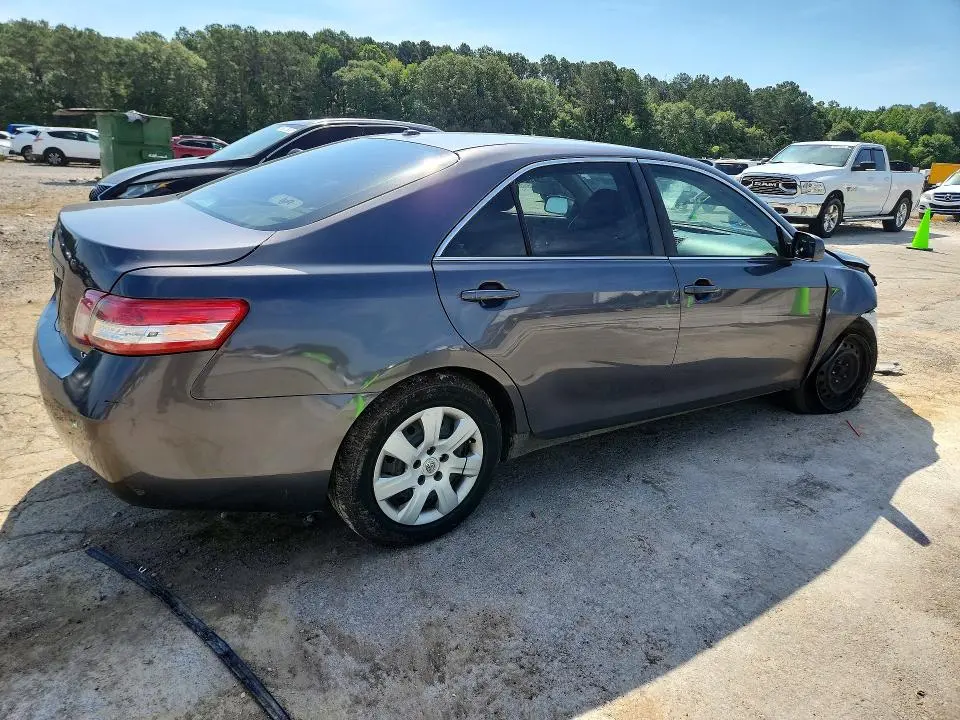 2011 TOYOTA CAMRY LE  