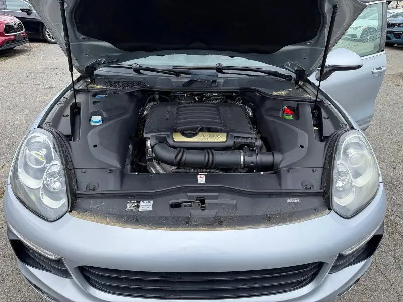 2016 PORSCHE CAYENNE   