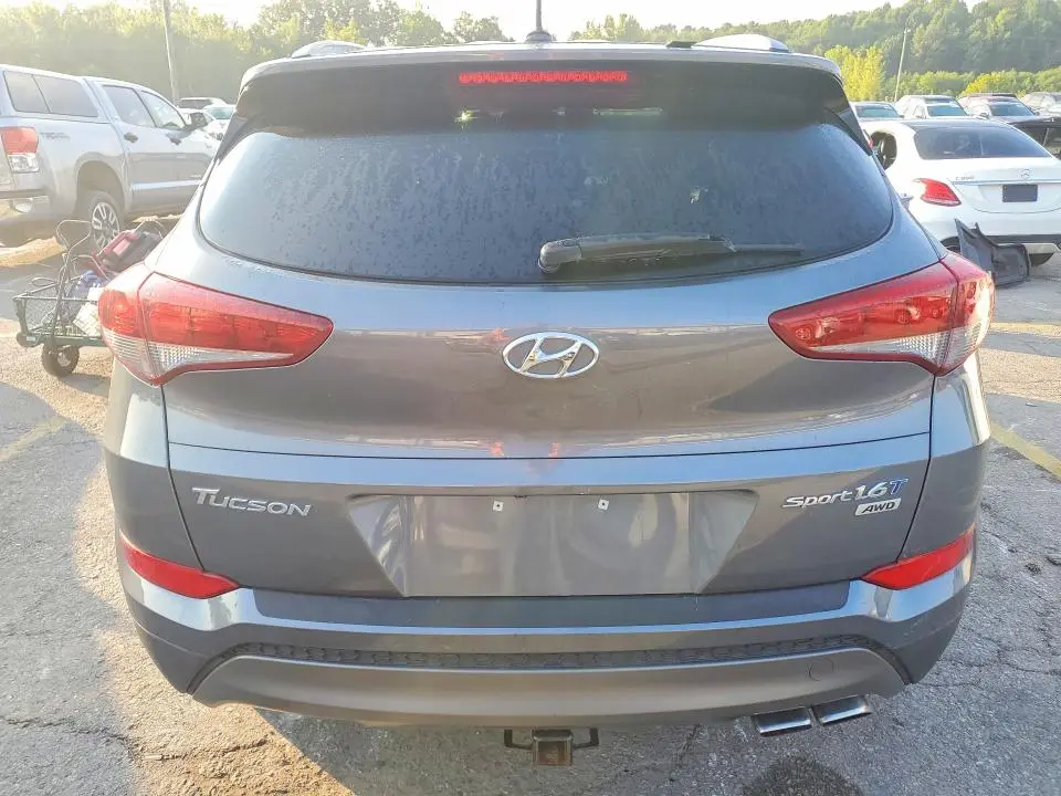 2016 HYUNDAI TUCSON SPORT  