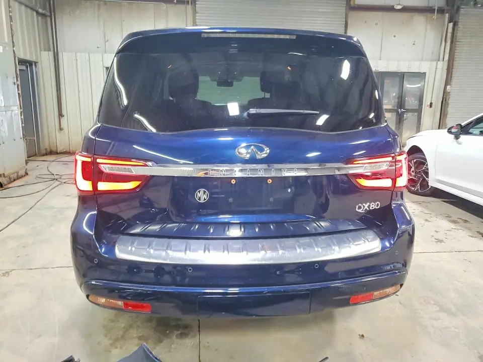 2019 INFINITI QX80 LUXE  
