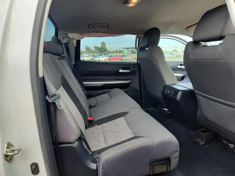 2017 TOYOTA TUNDRA CREWMAX SR5  