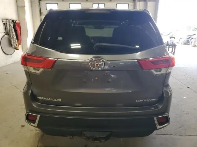 2017 TOYOTA HIGHLANDER LIMITED  