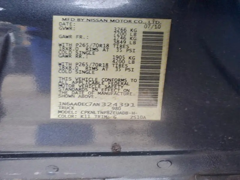 2010 NISSAN TITAN XE  