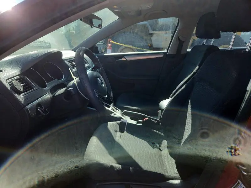 2016 VOLKSWAGEN JETTA SE  