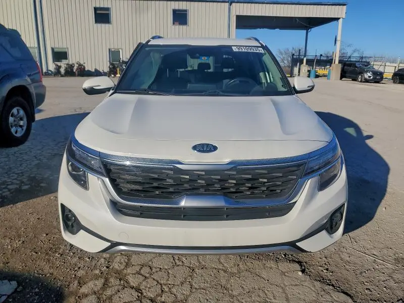 2021 KIA SELTOS S  