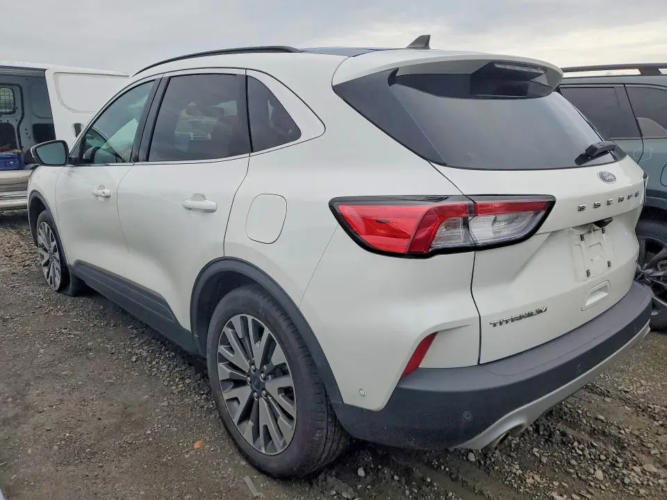 2020 FORD ESCAPE TITANIUM  