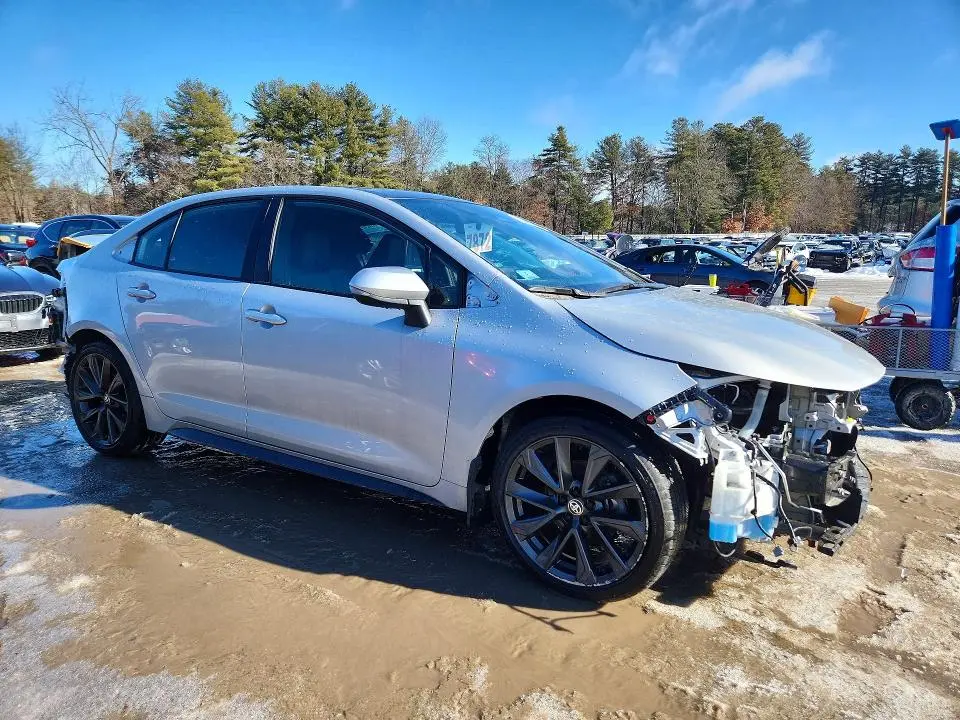 2024 TOYOTA COROLLA XSE  