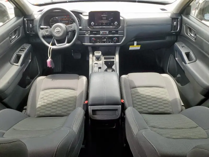 2024 NISSAN PATHFINDER S  