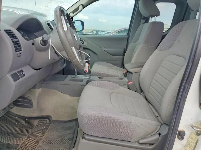 2017 NISSAN FRONTIER S  