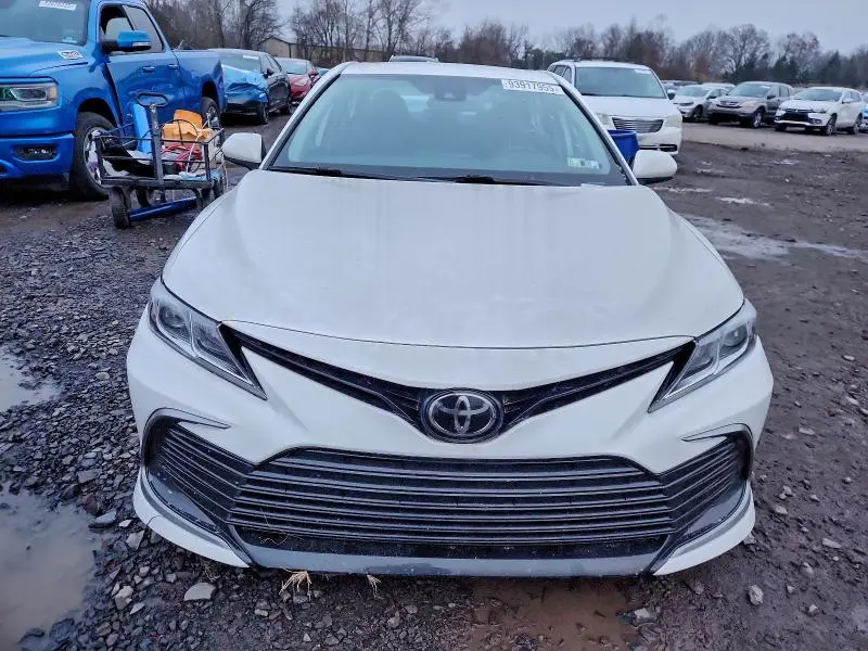 2022 TOYOTA CAMRY LE  