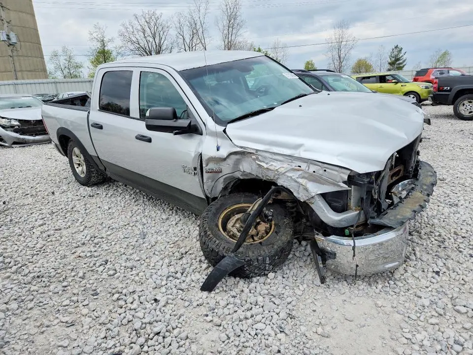 2013 RAM 1500 ST  