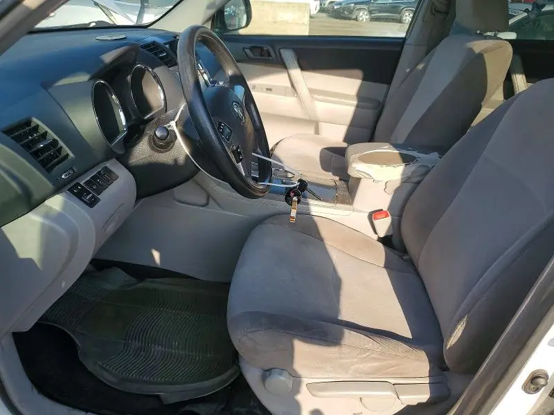 2013 TOYOTA HIGHLANDER BASE  