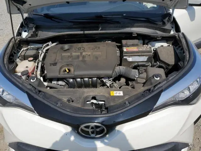 2020 TOYOTA C-HR XLE  