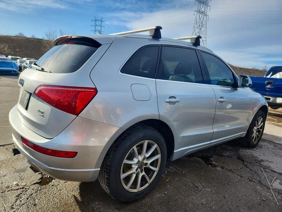 2011 AUDI Q5 PREMIUM  