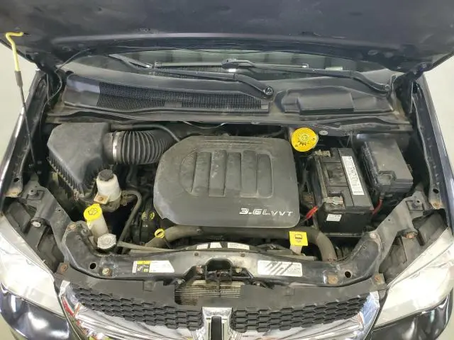 2016 DODGE GRAND CARAVAN SE  