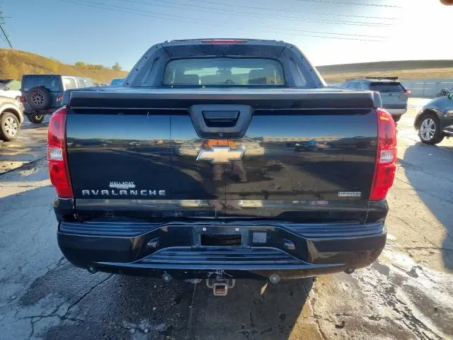2010 CHEVROLET AVALANCHE LTZ  