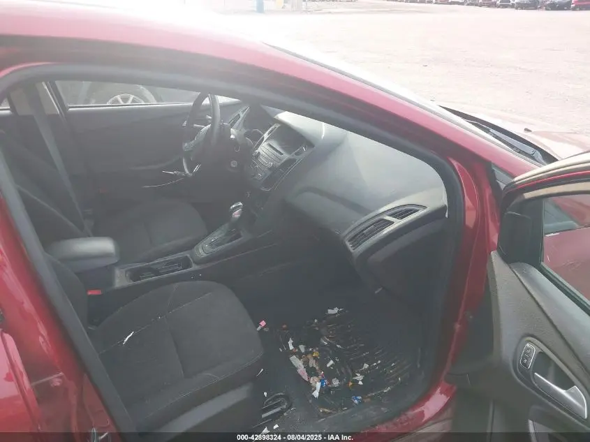 2015 FORD FOCUS SE