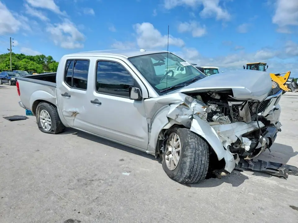 2016 NISSAN FRONTIER SV  