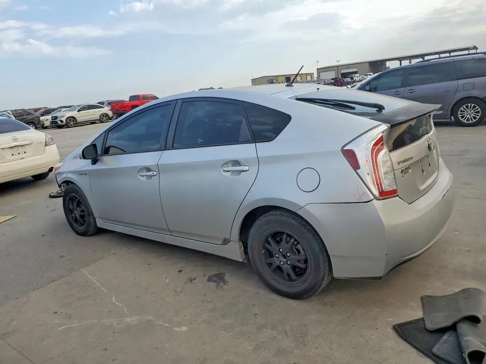 2013 TOYOTA PRIUS TWO  