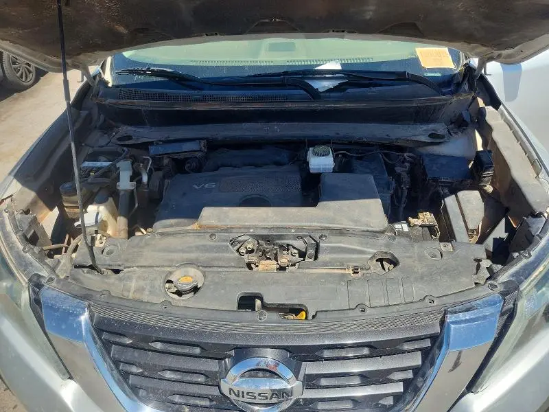 2017 NISSAN PATHFINDER SL  