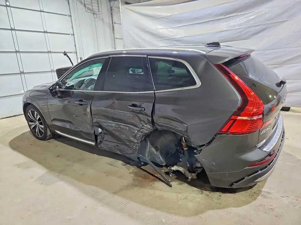 2023 VOLVO XC60 PLUS  