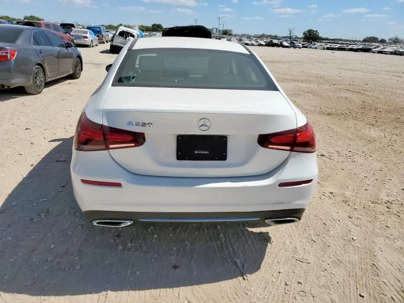 2021 MERCEDES-BENZ A 220  