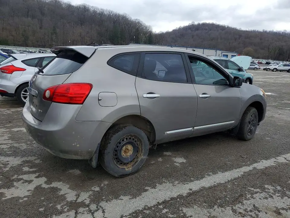 2011 NISSAN ROGUE S  
