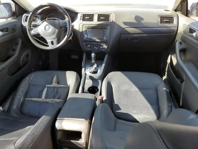 2012 VOLKSWAGEN JETTA SE  