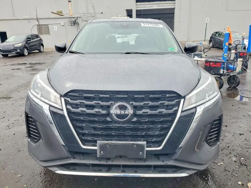 2023 NISSAN KICKS S  
