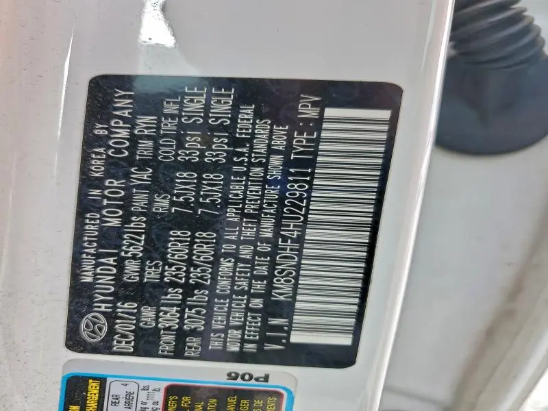 2017 HYUNDAI SANTA FE SE  