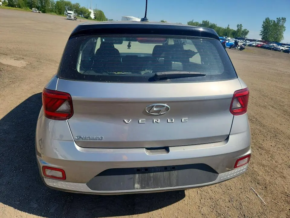 2023 HYUNDAI VENUE SE  