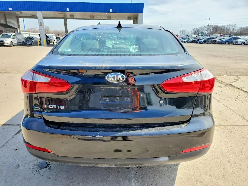 2015 KIA FORTE LX  
