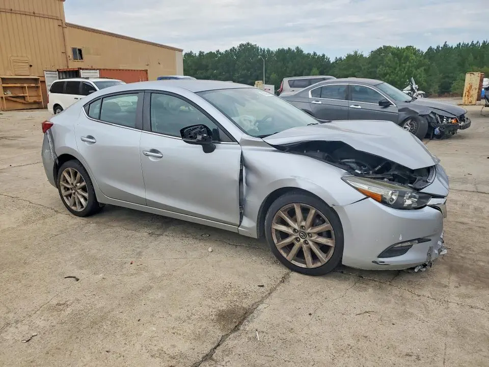 2017 MAZDA 3 TOURING  