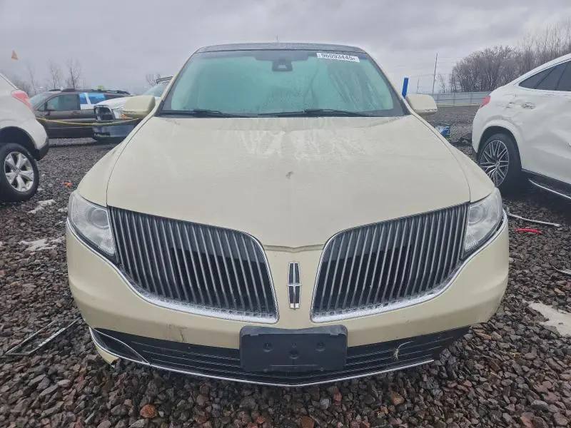2015 LINCOLN MKT   