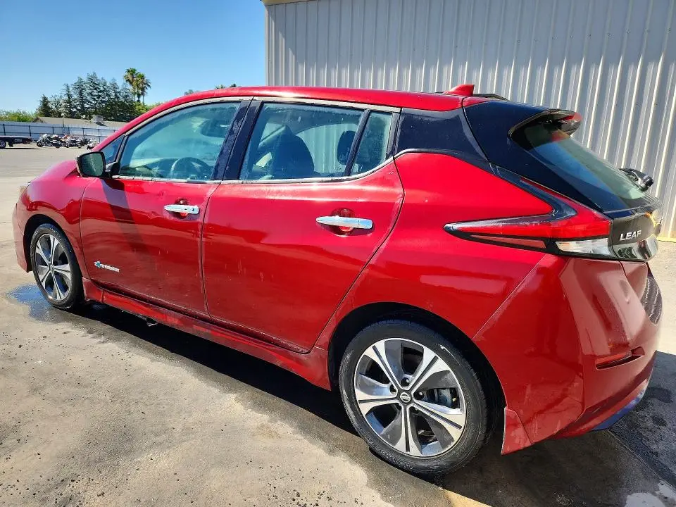 2018 NISSAN LEAF SL  