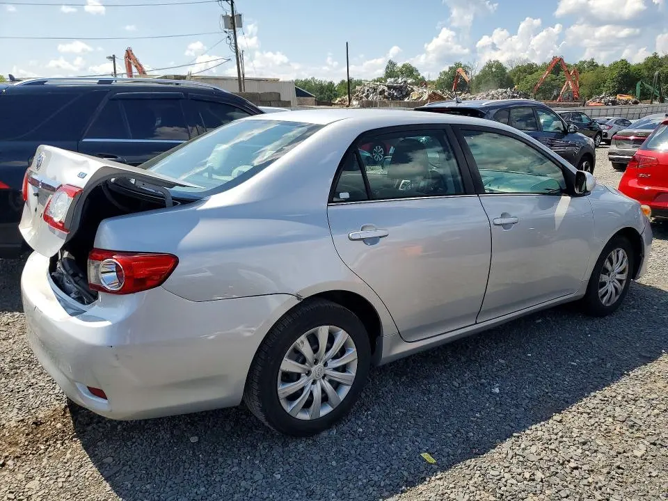 2013 TOYOTA COROLLA LE PLUS/LE PREMIUM  
