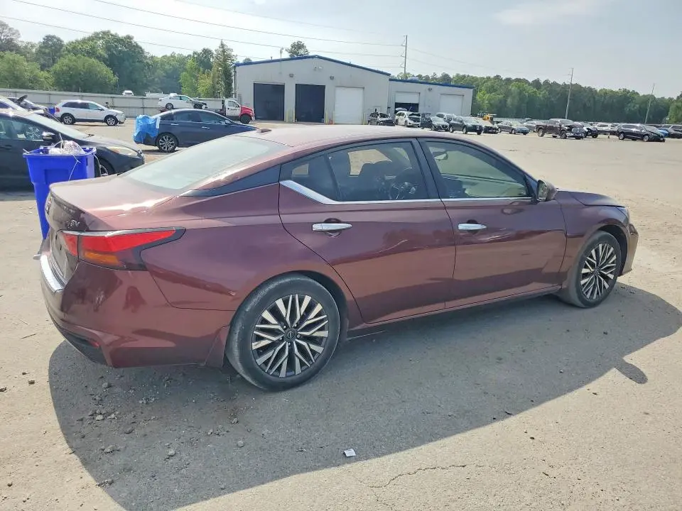 2023 NISSAN ALTIMA SV  