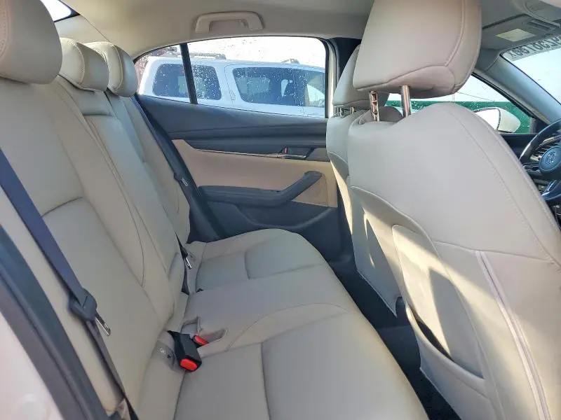 2019 MAZDA 3 PREFERRED PLUS  