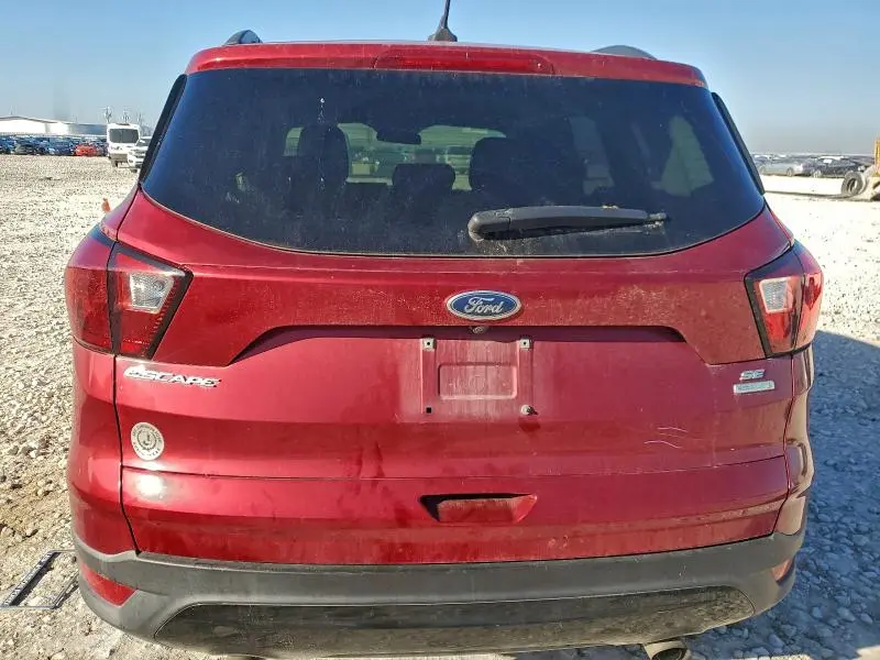 2019 FORD ESCAPE SE  
