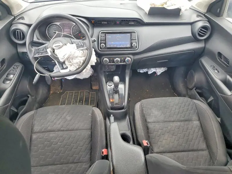 2022 NISSAN KICKS S  