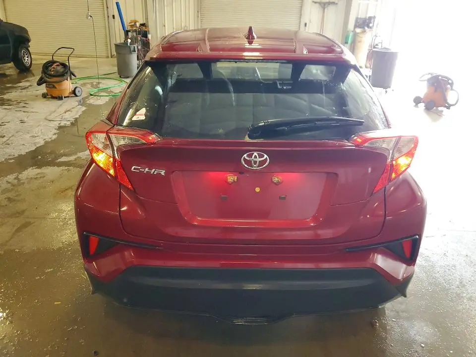 2019 TOYOTA C-HR XLE  