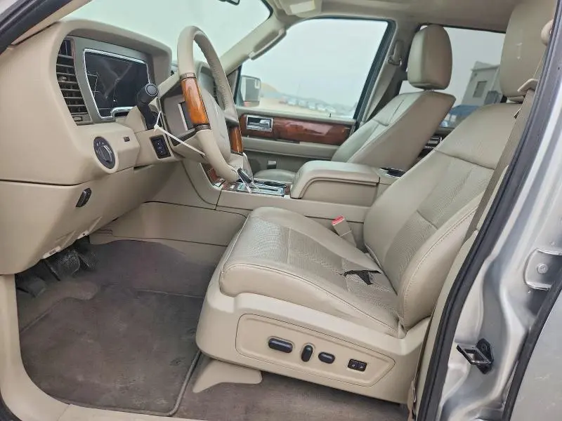 2013 LINCOLN NAVIGATOR   